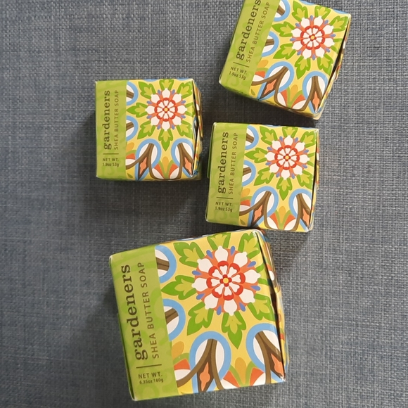Gardeners Shea Butter Spa Bar Bath Soap Set 2oz 6.35oz Bars Exfoliating - Picture 2 of 4